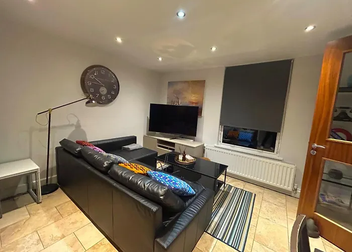Clifton - Luxury 1 Bed Flat - 1 Min Walk To Tube